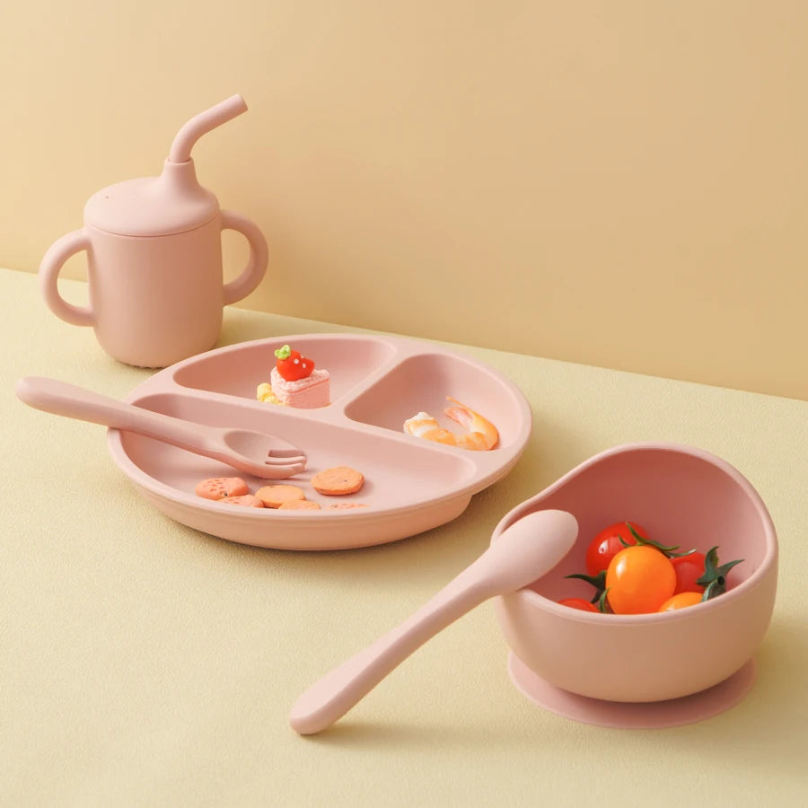 New BPA Free Silicone Baby Feeding Set Sucker Bowl Dinning Dishes Plate Straw Cup Spoon Forks For Kids