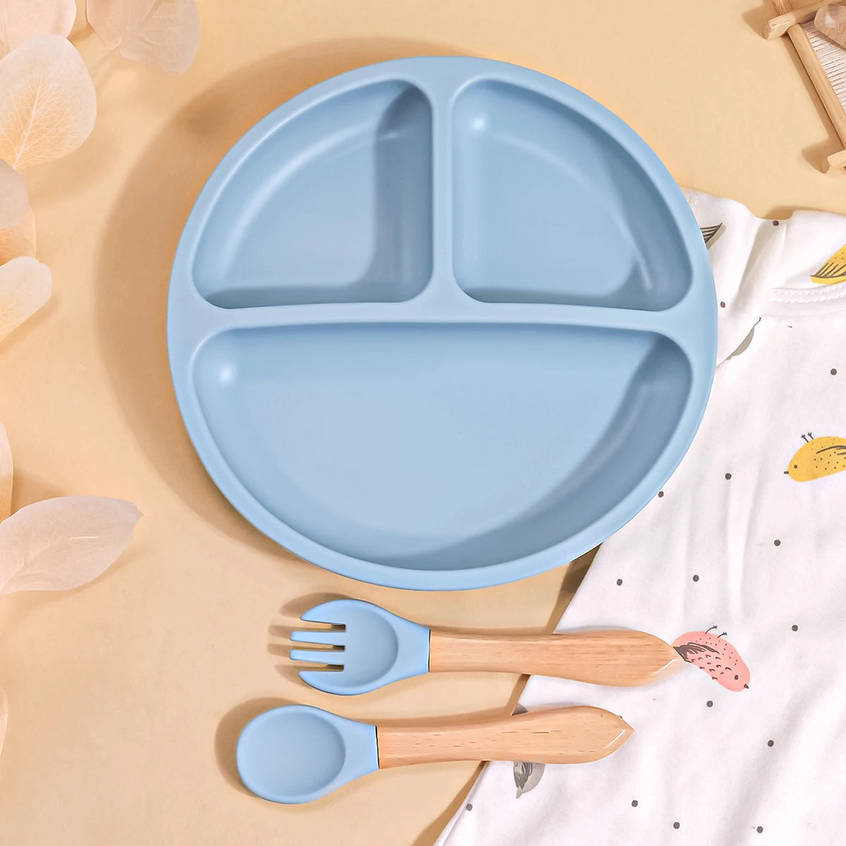 3PCS Silicone Baby Feeding Set BPA Free Suction Bowl Divided Plate Spoon Fork Silicone Bibs Children Tablewar
